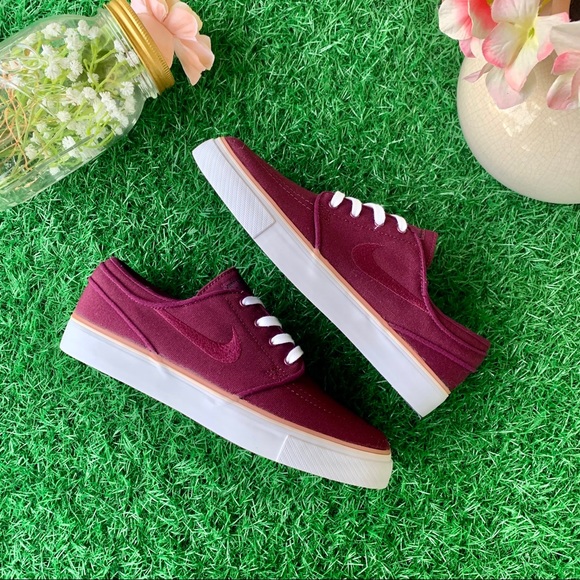 Nike SB Zoom Janoski Cnvs Wmns Skateboard Shoe